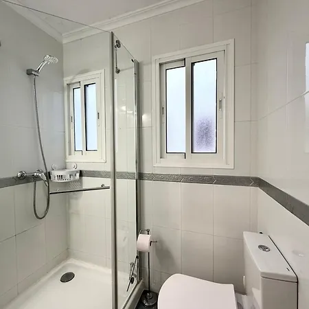 Beautiful Modern 100m From The Sea *