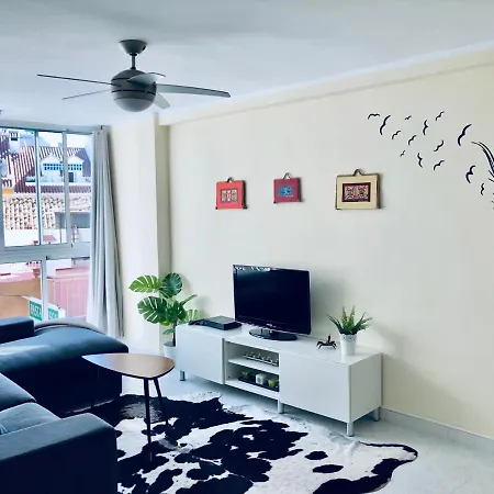 Beautiful Modern 100m From The Sea Apartment *