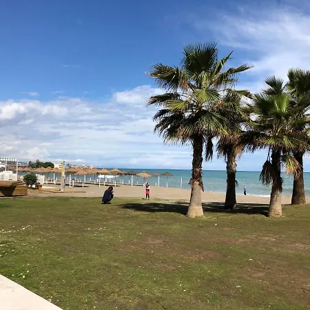 아파트 Beautiful Modern 100m From The Sea *