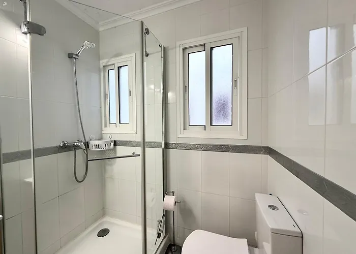 Beautiful Modern 100m From The Sea *